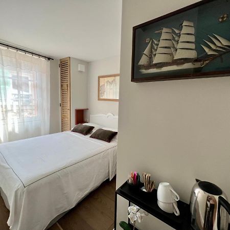 Bed and Breakfast Les Petits Volets 2 Antibes Exterior foto